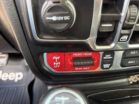 Used 2020 Jeep Gladiator Rubicon AWD/4WD image 22