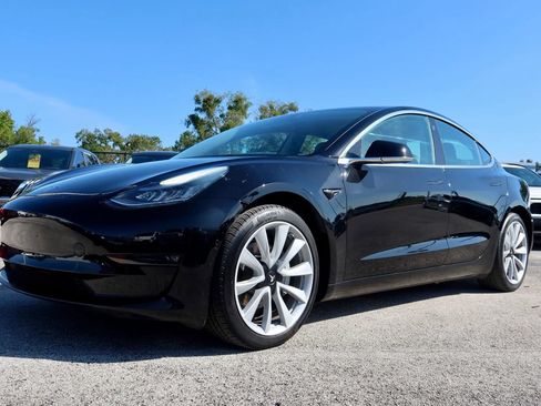 Used 2019 Tesla Model 3 Standard Range Plus RWD image 1