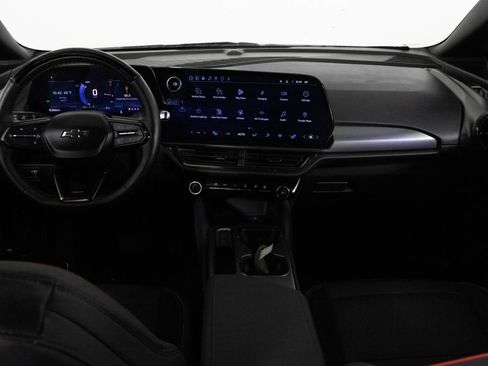 Certified 2024 Chevrolet Equinox EV RS FWD image 21