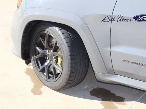 Used 2021 Jeep Grand Cherokee Trackhawk image 9