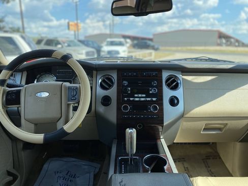Used 2011 Ford Expedition EL XLT w/ 201A Rapid Spec Order Code RWD image 12