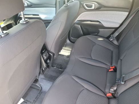 Used 2025 Jeep Compass Sport AWD/4WD image 10
