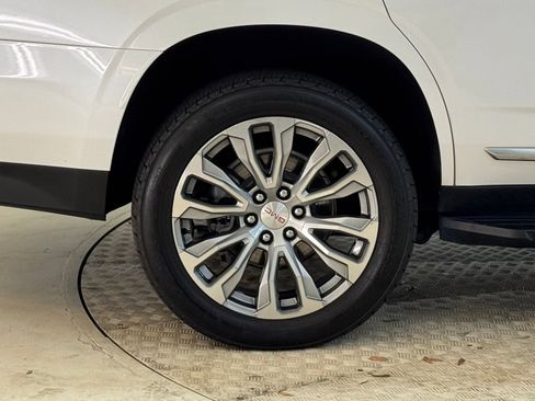 Used 2021 GMC Yukon Denali image 12