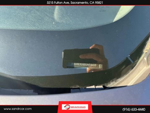 Used 2016 BMW 320i Sedan image 25