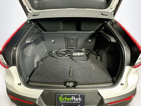 Used 2023 Volvo C40 P8 Recharge Plus AWD/4WD image 31
