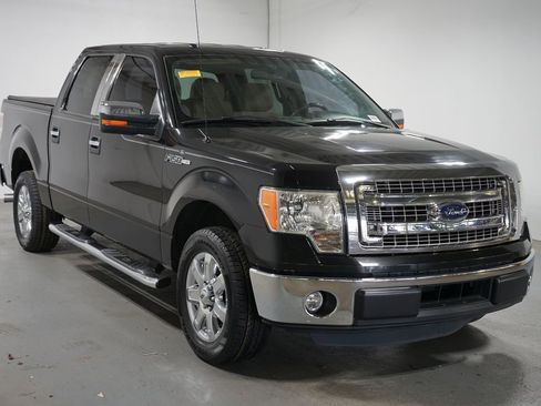 Used 2014 Ford F150 XLT w/ XLT Chrome Package RWD image 3