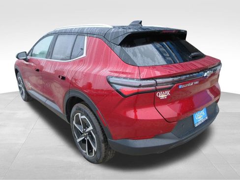 New 2026 Chevrolet Equinox EV LT image 3