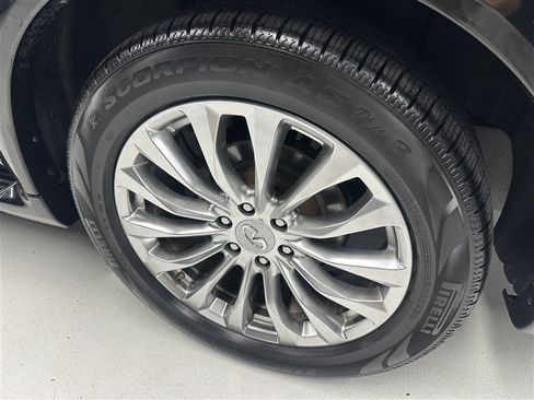 Used 2016 INFINITI QX80 4WD w/ Deluxe Technology Package image 18