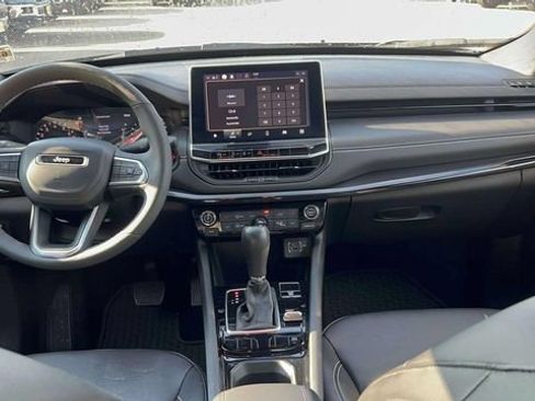 Used 2023 Jeep Compass Latitude w/ Sun and Sound Group AWD/4WD image 29