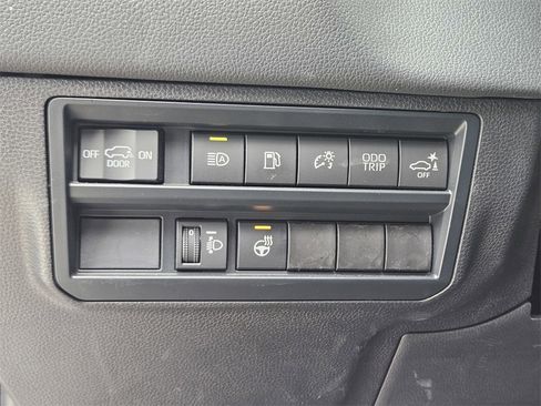 Used 2025 Toyota Sequoia SR5 image 21