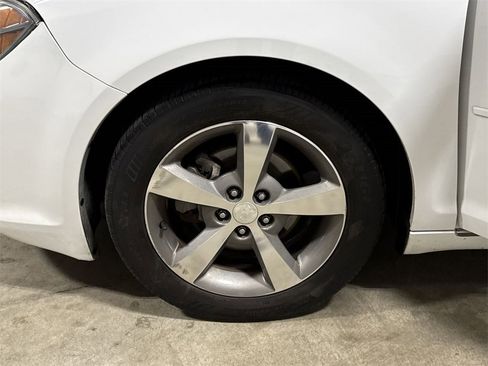 Used 2012 Chevrolet Malibu LT image 25