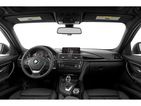 Used 2015 BMW 320i xDrive Sedan AWD/4WD image 7