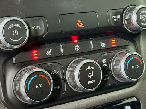 Used 2019 RAM 1500 Big Horn image 21