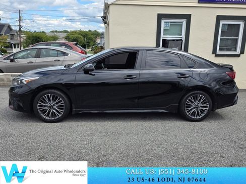 Used 2023 Kia Forte GT-Line w/ GT-Line Technology Package FWD image 8