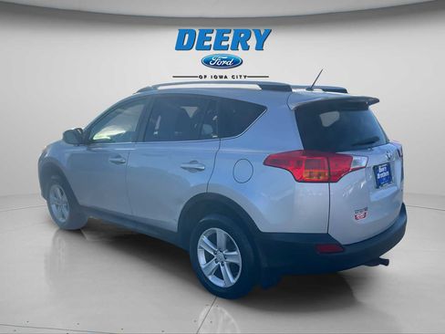 Used 2013 Toyota RAV4 XLE image 6