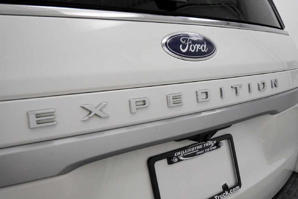 Used 2022 Ford Expedition XLT AWD/4WD image 10