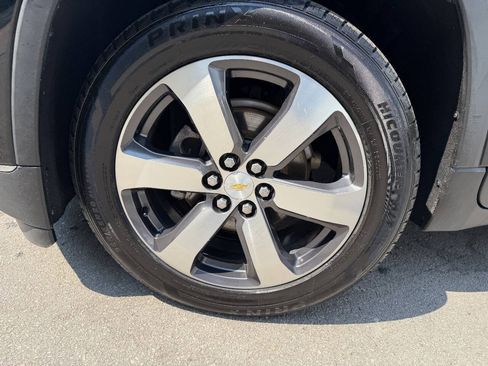 Used 2018 Chevrolet Traverse LT AWD/4WD image 7
