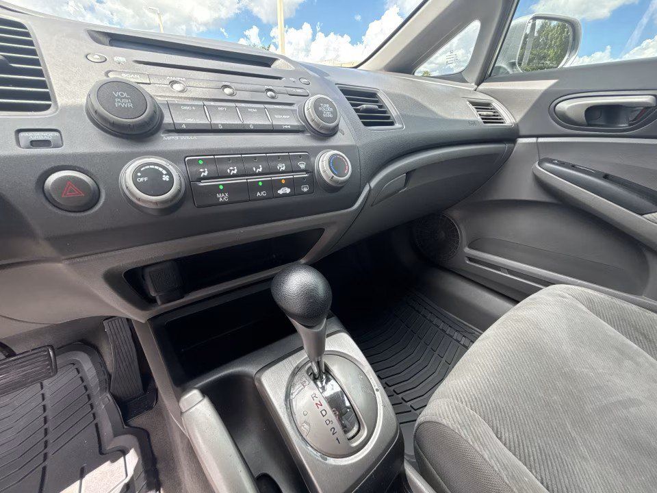 Used 2010 Honda Civic LX image 11