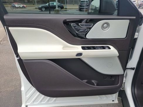 Certified 2024 Lincoln Aviator Black Label w/ Jet Package image 21