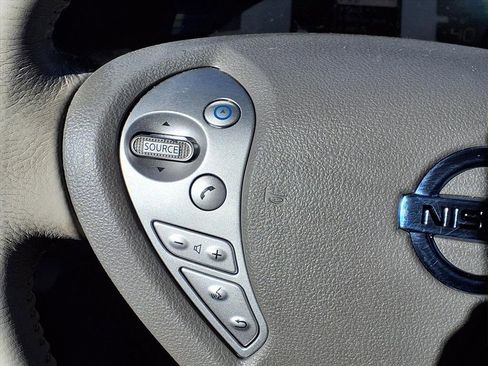 Used 2014 Nissan Leaf SV w/ LED & Quick Charge Package image 26