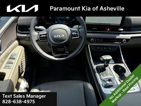 New 2026 Kia Carnival EX FWD image 24