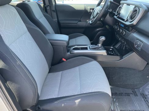 Used 2023 Toyota Tacoma TRD Off-Road image 25