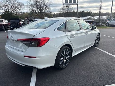 Used 2023 Honda Civic EX image 14