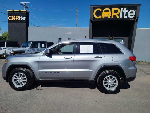 Used 2018 Jeep Grand Cherokee Laredo AWD/4WD image 9