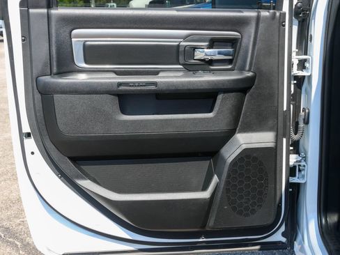 Used 2024 RAM 1500 Warlock AWD/4WD image 6