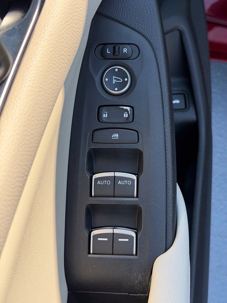 Used 2018 Honda Accord LX image 19