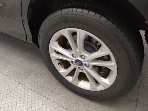 Used 2019 Ford Escape SE image 31