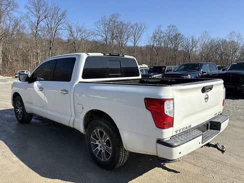 Used 2021 Nissan Titan SV w/ Accessory Utility Package image 4