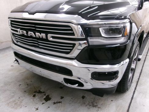 Used 2019 RAM 1500 Laramie AWD/4WD image 14