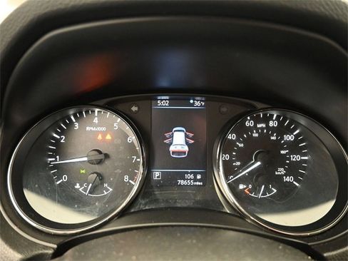 Used 2020 Nissan Rogue SV w/ Premium Package image 19