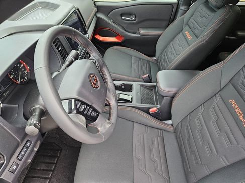 Used 2023 Nissan Frontier Pro-X w/ Pro Convenience Package RWD image 10