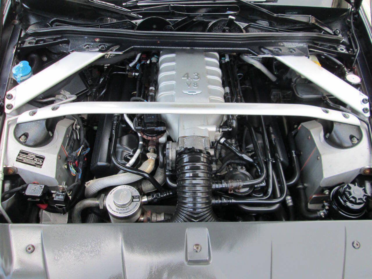 Used 2007 Aston Martin V8 Vantage Coupe RWD image 34