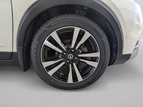Used 2020 Nissan Kicks SV FWD image 21