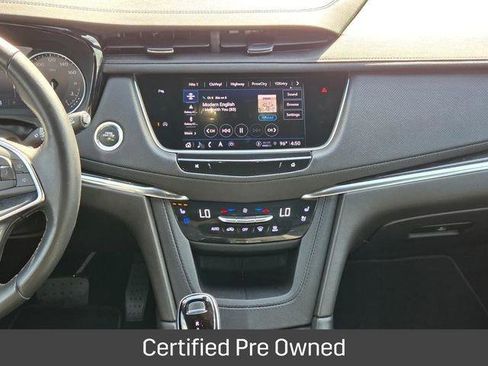 Certified 2022 Cadillac XT5 Premium Luxury AWD/4WD image 16