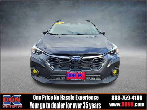 Used 2025 Subaru Crosstrek 2.0i Premium image 3