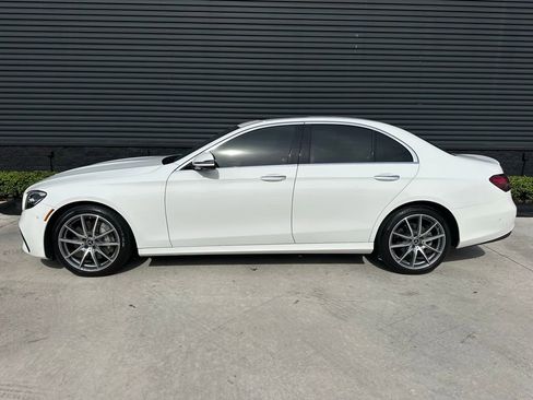 Used 2022 Mercedes-Benz E 350 Sedan image 2