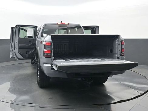 Used 2025 Nissan Frontier PRO-4X image 37