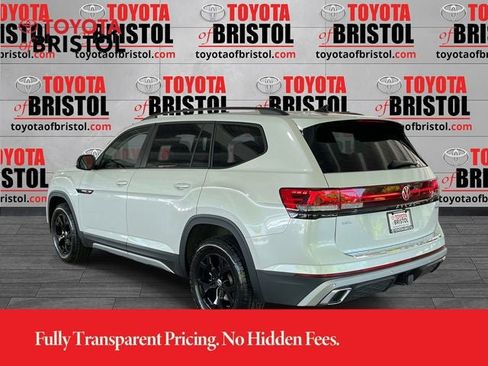 Used 2024 Volkswagen Atlas Peak Edition SEL AWD/4WD image 6