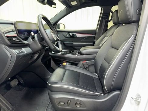Used 2026 Buick Enclave Sport Touring AWD/4WD image 14