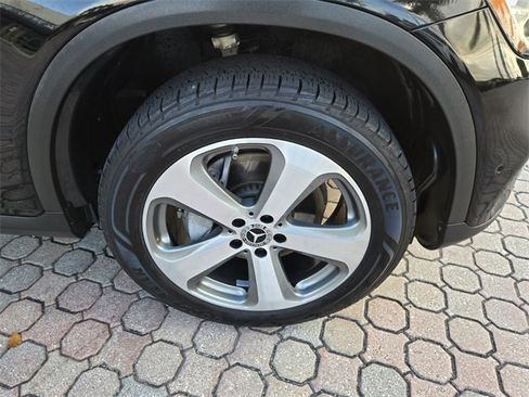 Used 2021 Mercedes-Benz GLC 300 image 21