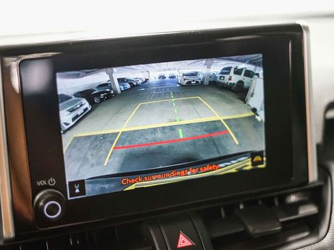 Certified 2024 Toyota RAV4 XLE FWD image 25