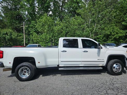 Used 2017 GMC Sierra 3500 SLT w/ Duramax Plus Package image 6