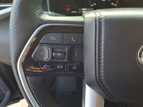 Used 2024 Toyota Tundra Platinum image 31