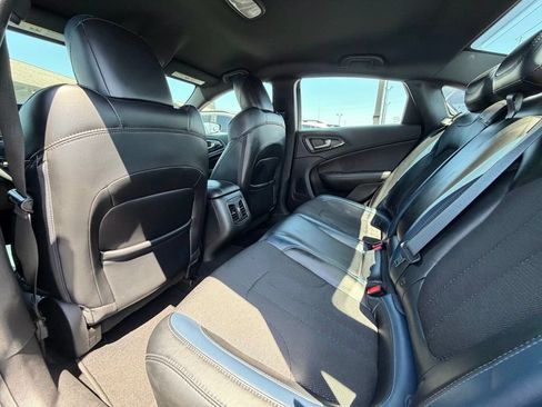 Used 2016 Chrysler 200 S w/ Comfort Group FWD image 18