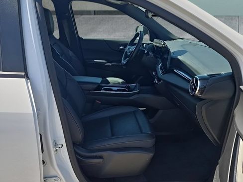 Used 2025 Chevrolet Equinox LT w/ Convenience Package II FWD image 19