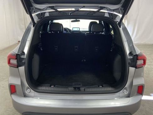 Used 2023 Ford Escape ST-Line w/ Cold Weather Package image 13